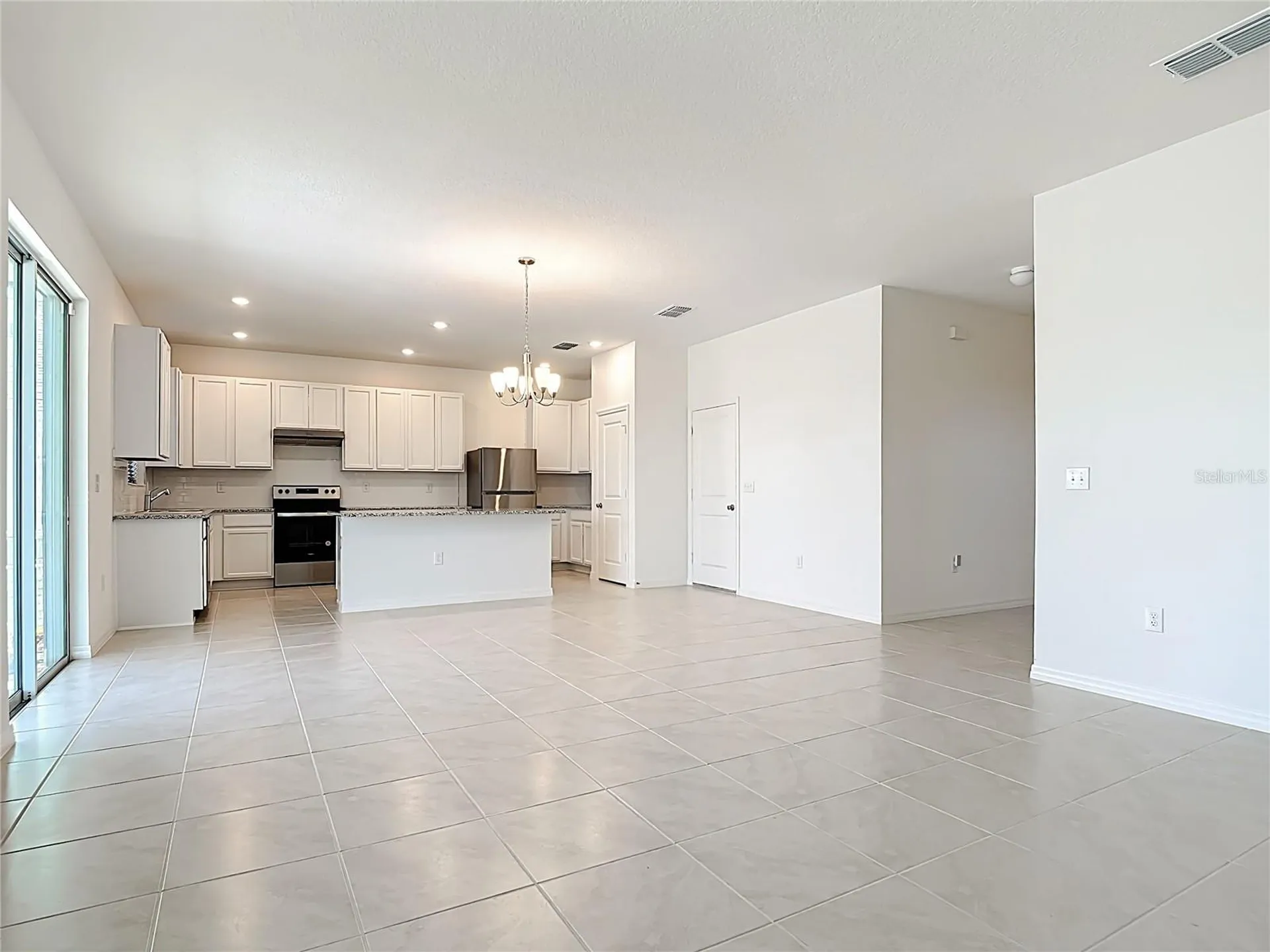 795 Overpool Avenue Davenport FL 33896