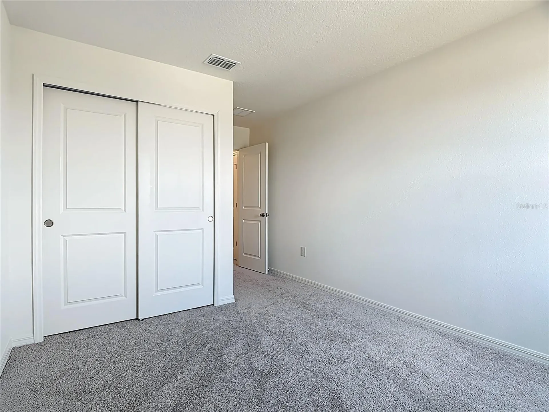 795 Overpool Avenue Davenport FL 33896