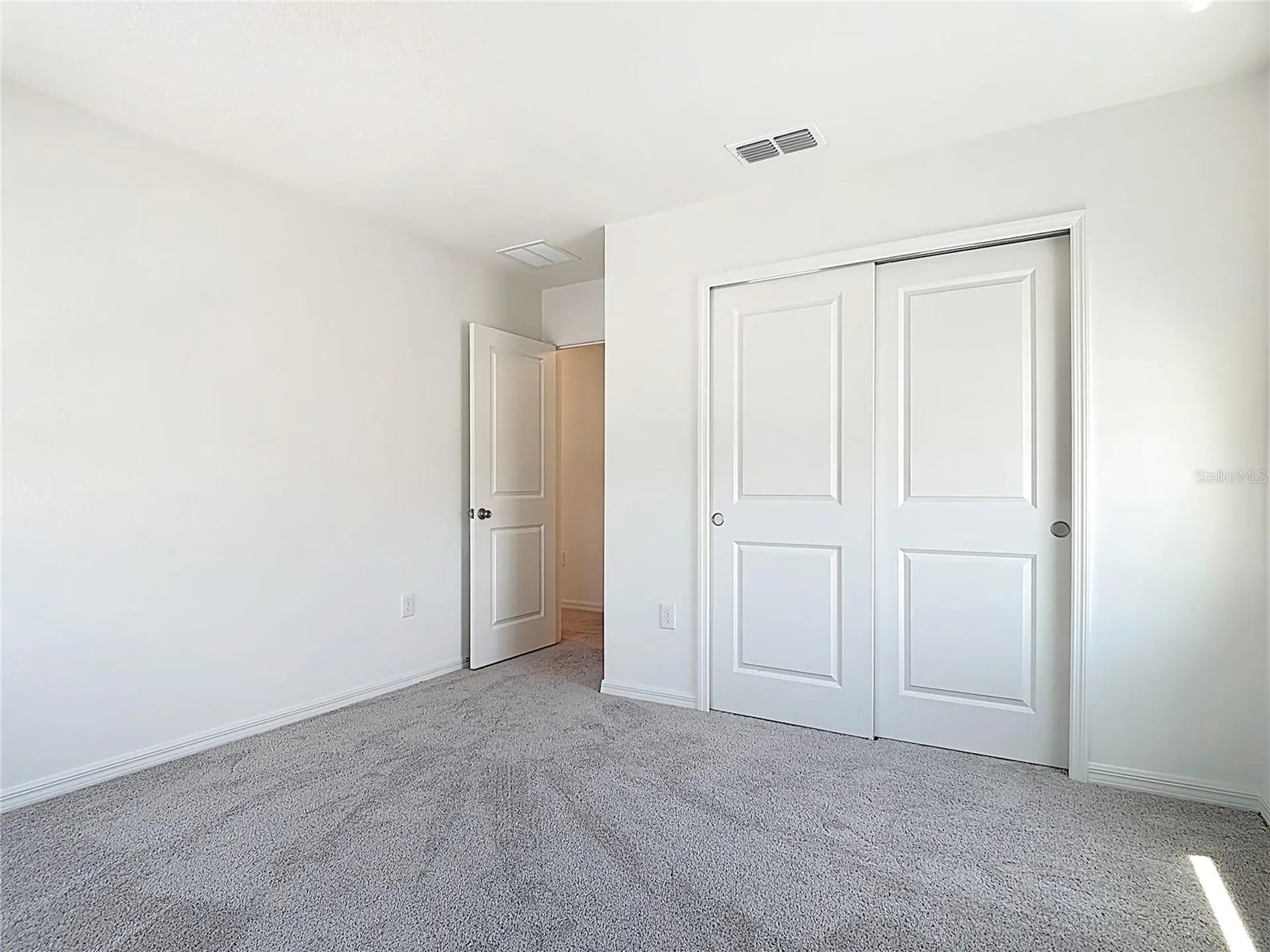 795 Overpool Avenue Davenport FL 33896
