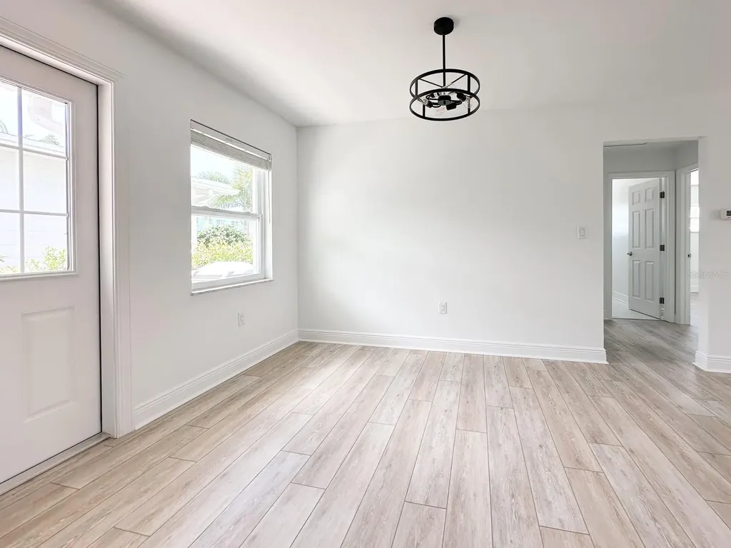 11295 1st Street E Treasure Island FL 33706