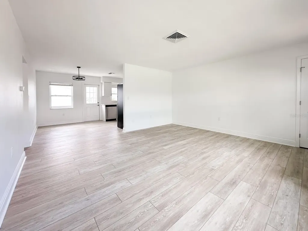11295 1st Street E Treasure Island FL 33706