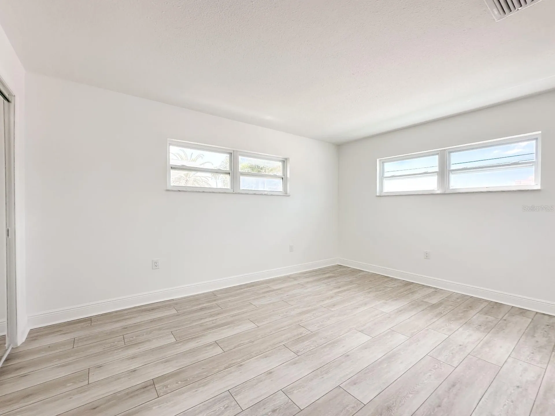 11295 1st Street E Treasure Island FL 33706