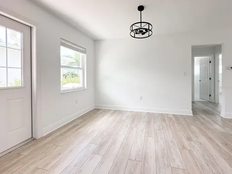 11295 1st Street E Treasure Island FL 33706