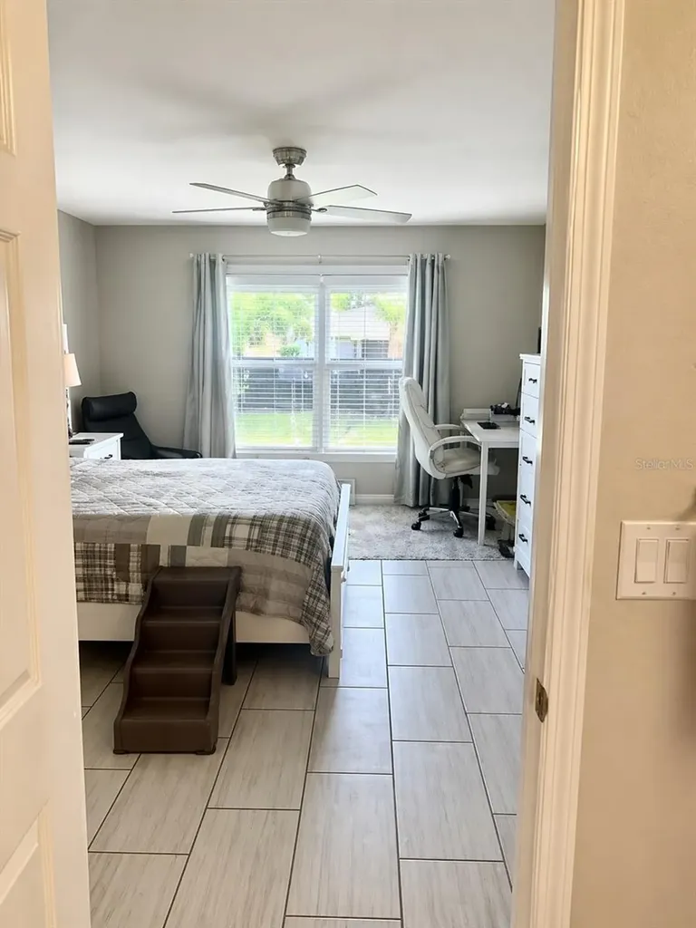 2123 NE 6th Avenue Cape Coral FL 33909