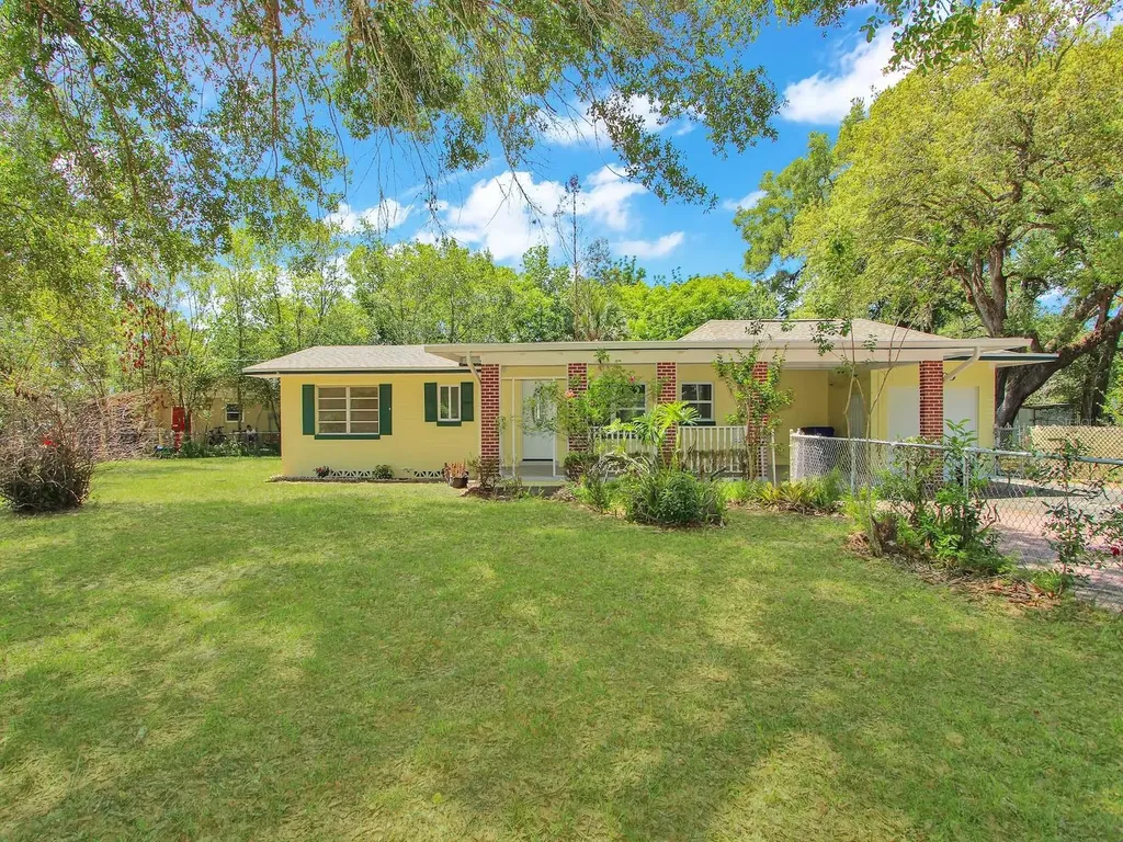 600 S Montgomery Avenue Deland FL 32720