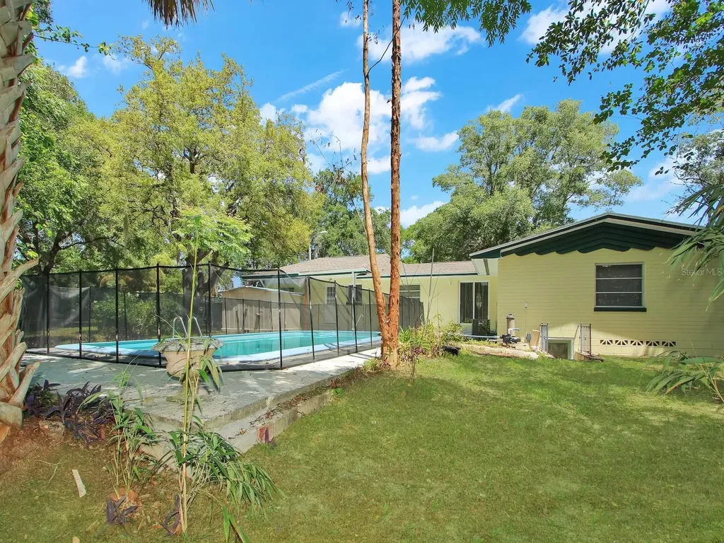 600 S Montgomery Avenue Deland FL 32720