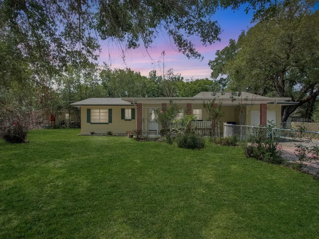 600 S Montgomery Avenue Deland FL 32720