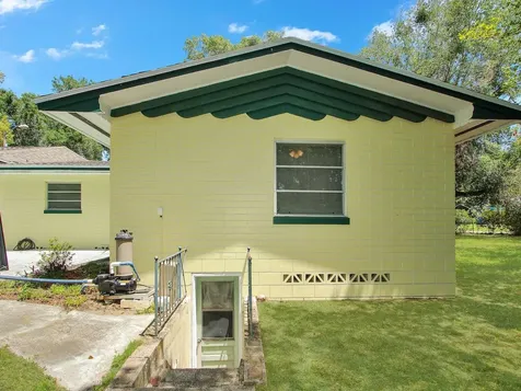 600 S Montgomery Avenue Deland FL 32720