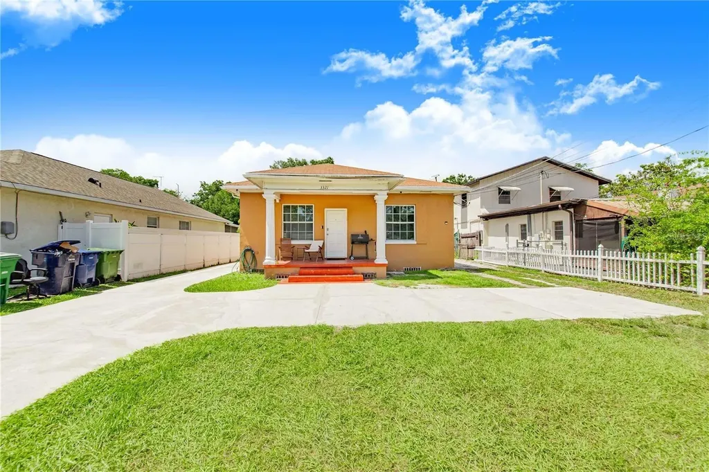 3321 W Woodlawn Avenue Tampa FL 33607