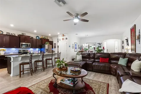 12421 Eastpointe Drive Dade City FL 33525