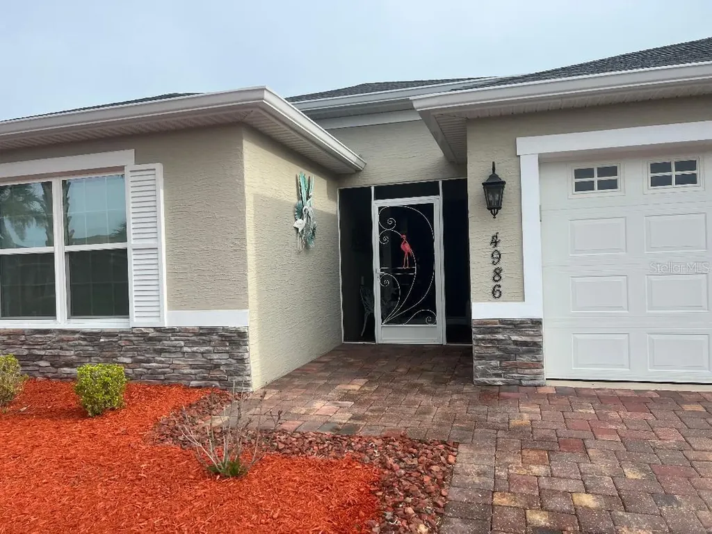4986 Belted Kingfisher Drive Oxford FL 34484