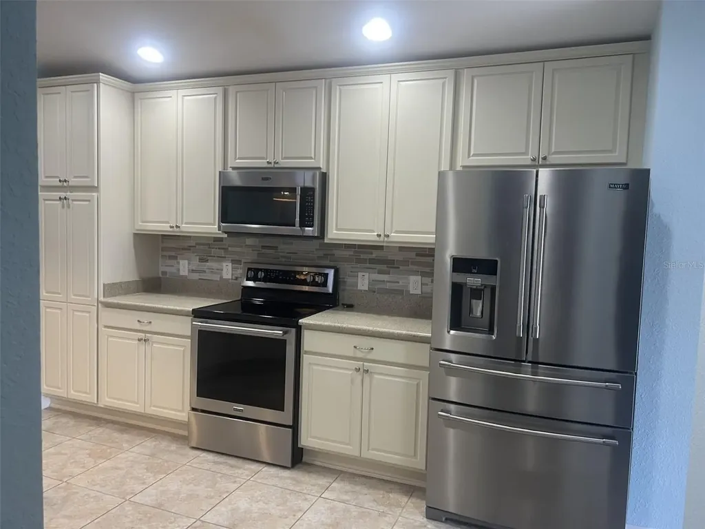 4986 Belted Kingfisher Drive Oxford FL 34484