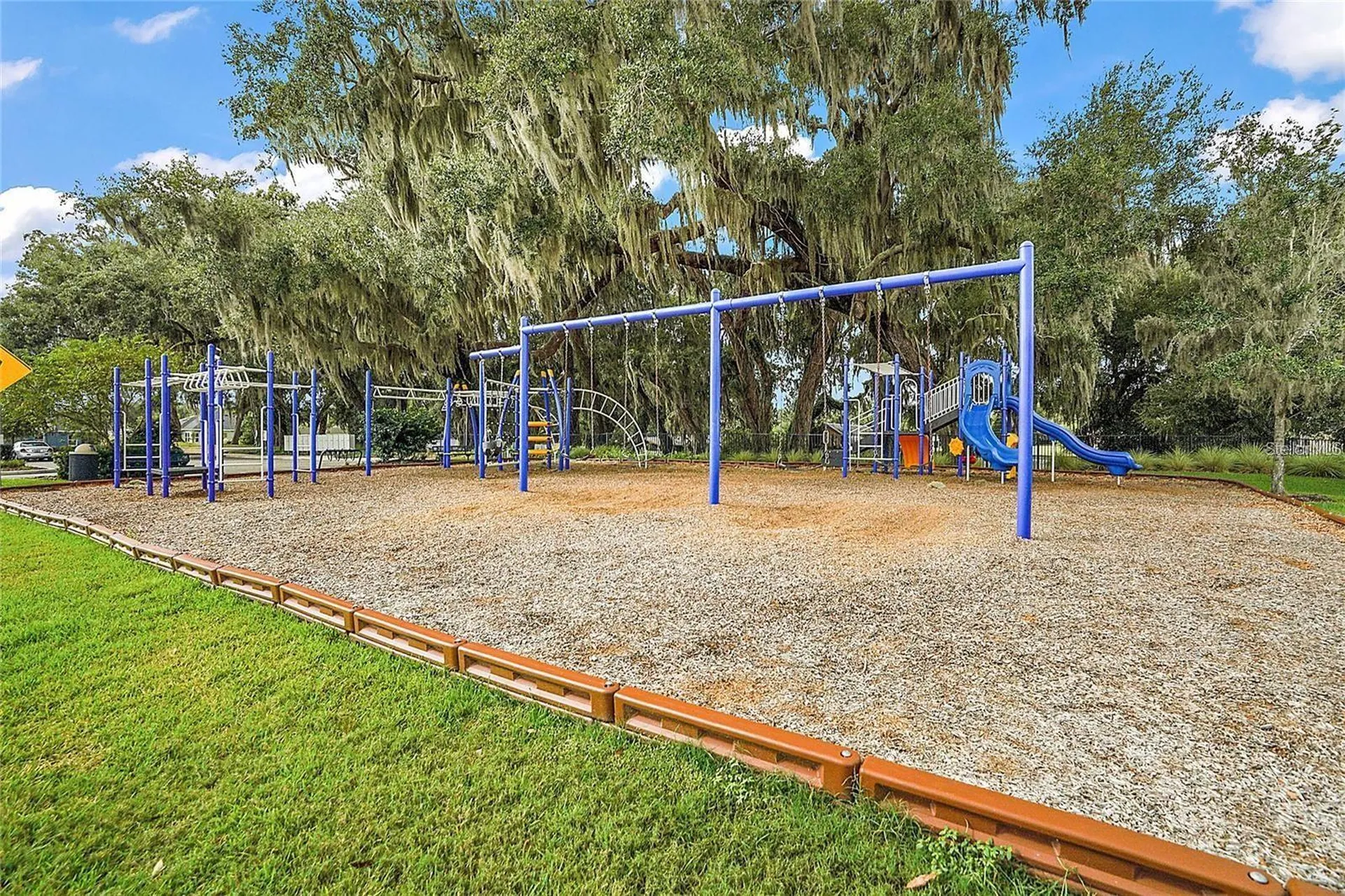 4986 Belted Kingfisher Drive Oxford FL 34484