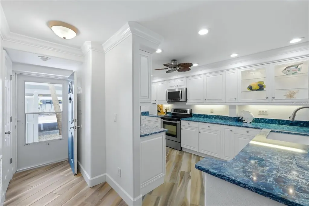 2110 Benjamin Franklin Drive Sarasota FL 34236