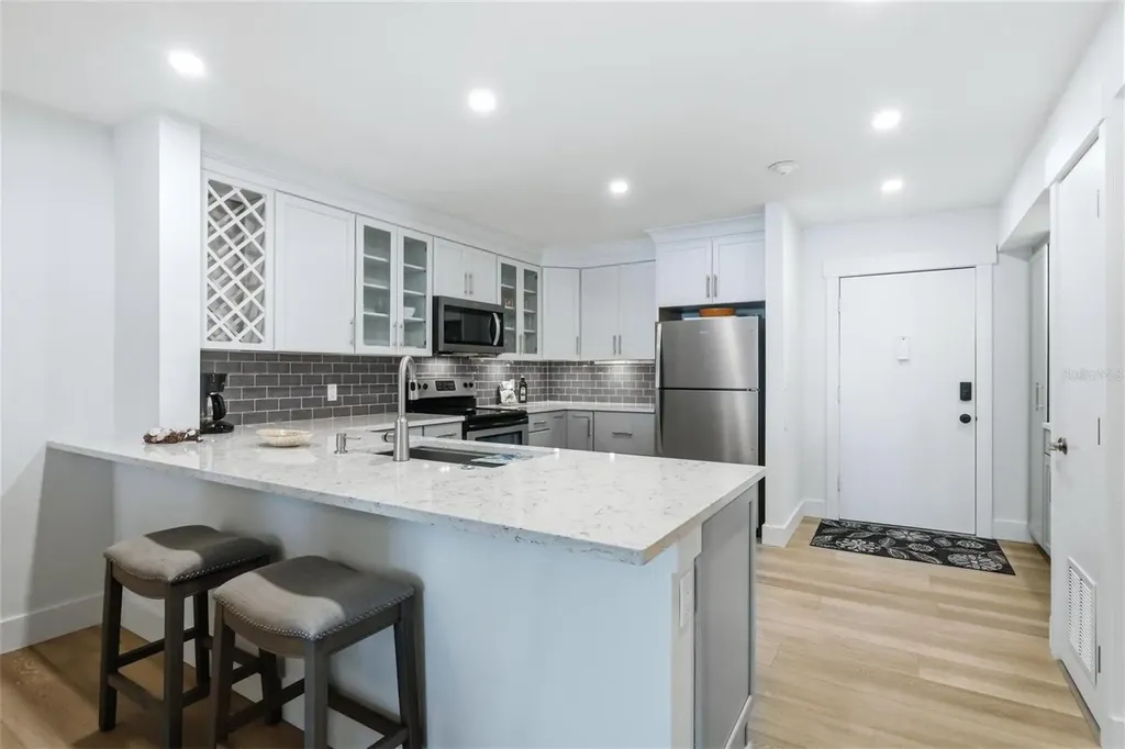 2100 Benjamin Franklin Drive Sarasota FL 34236