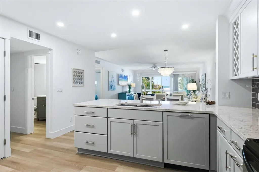 2100 Benjamin Franklin Drive Sarasota FL 34236