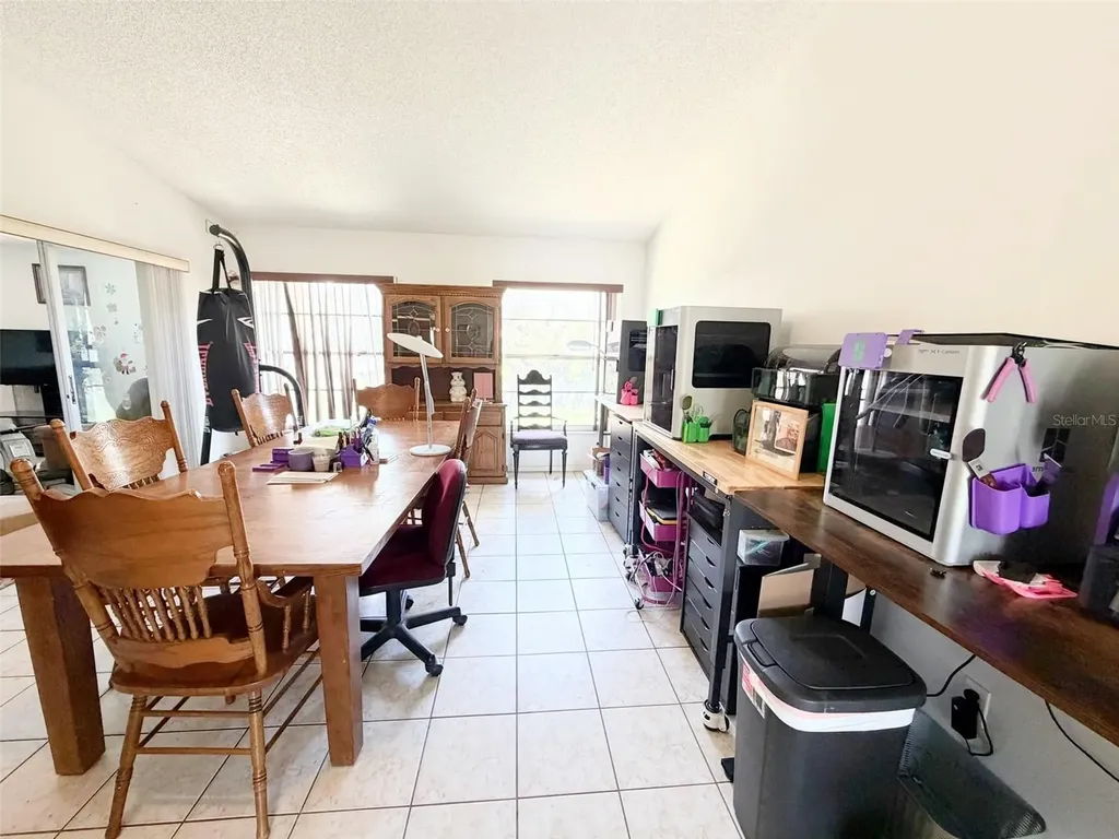 10537 Linger Lane Orlando FL 32821