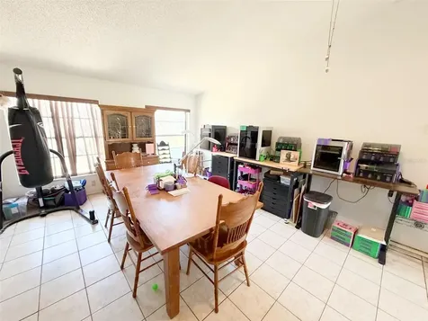 10537 Linger Lane Orlando FL 32821