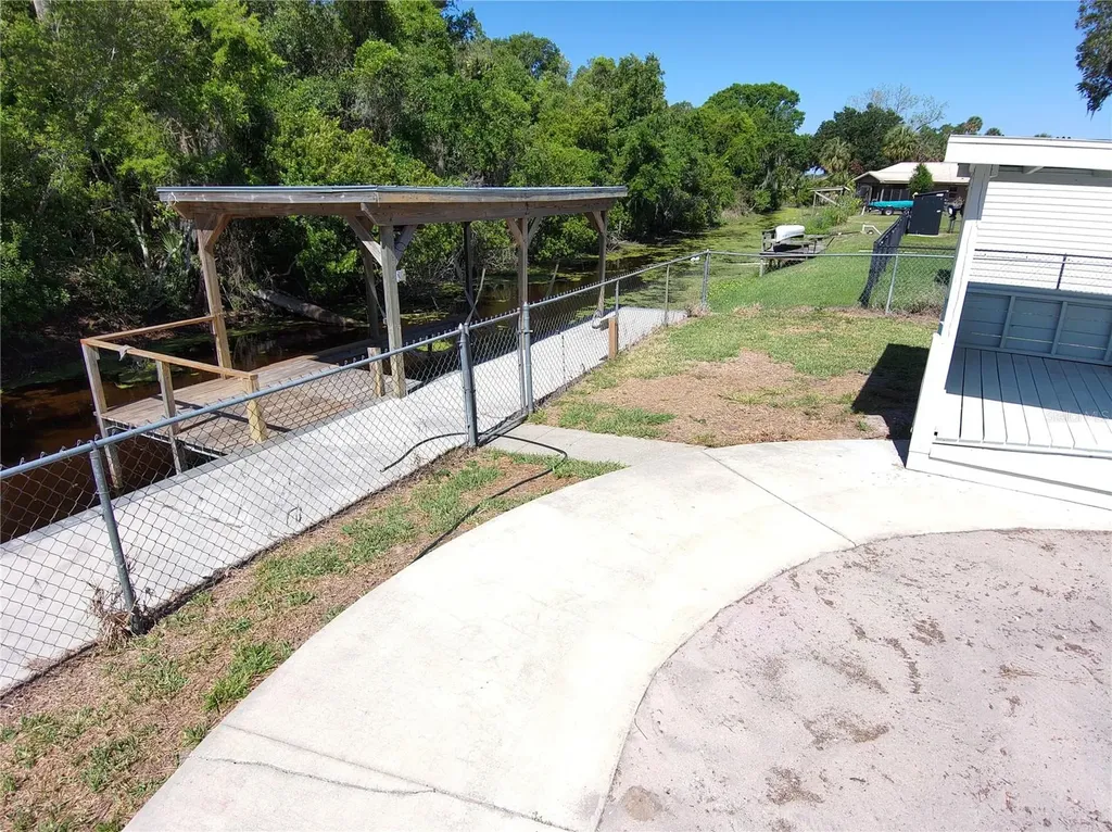 7152 Palm Avenue Leesburg FL 34788