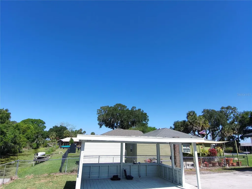 7152 Palm Avenue Leesburg FL 34788