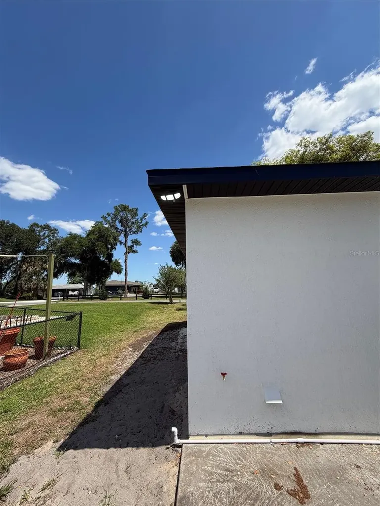 7152 Palm Avenue Leesburg FL 34788