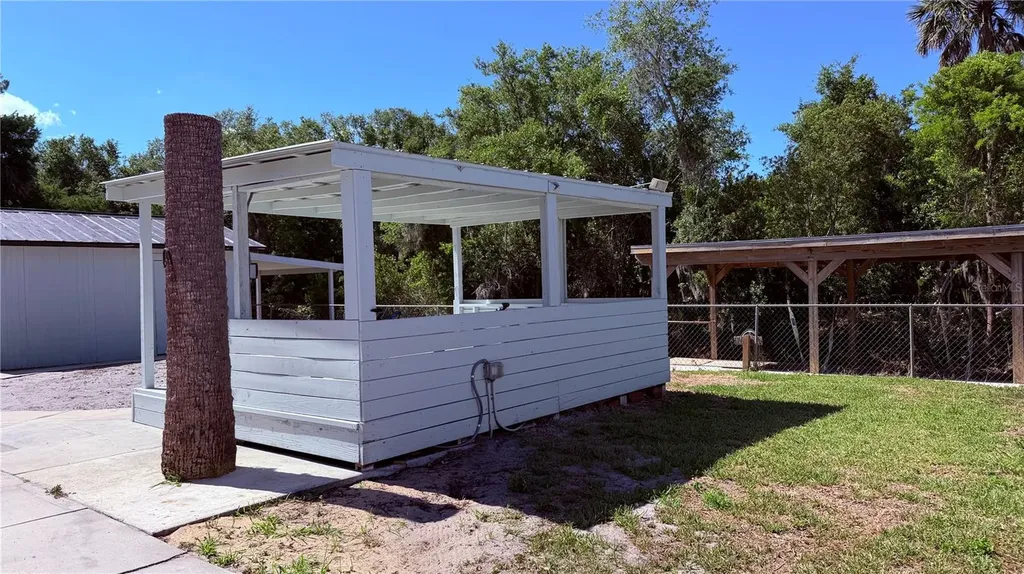 7152 Palm Avenue Leesburg FL 34788
