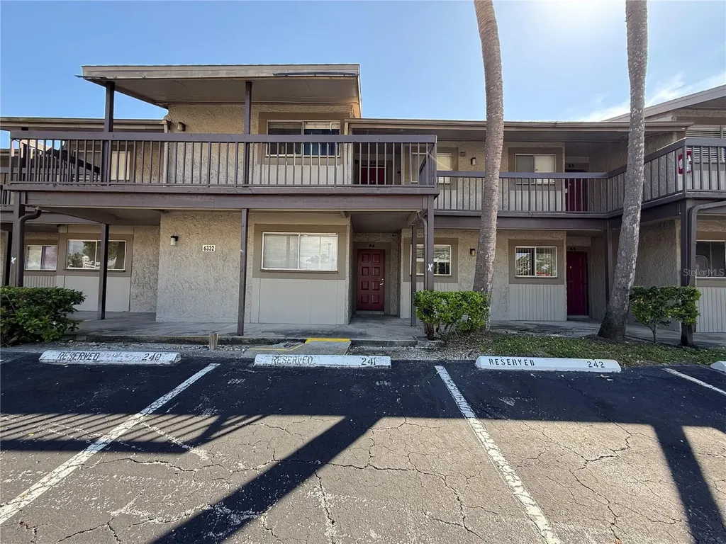 6332 Newtown Circle Tampa FL 33615