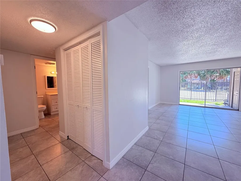 6332 Newtown Circle Tampa FL 33615