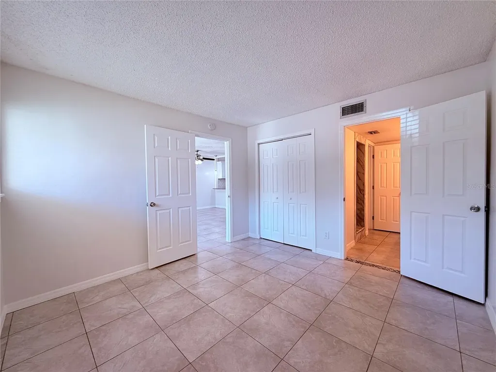 6332 Newtown Circle Tampa FL 33615