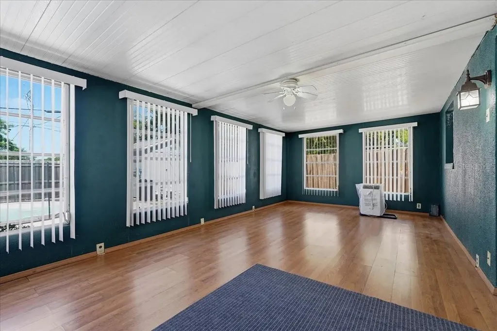 3809 Parkside Drive Valrico FL 33594