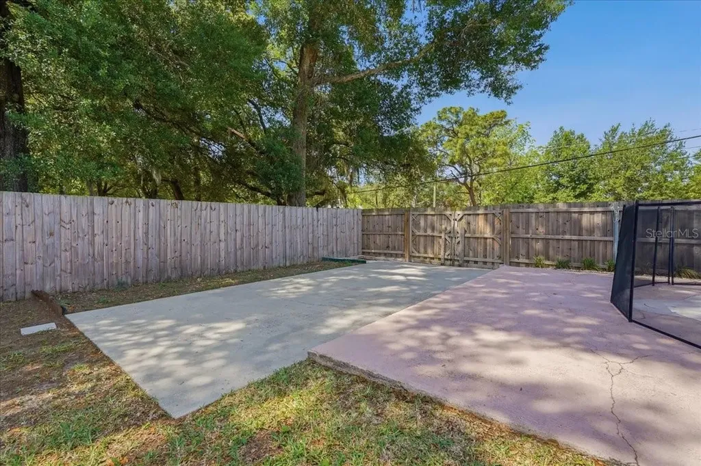 3809 Parkside Drive Valrico FL 33594