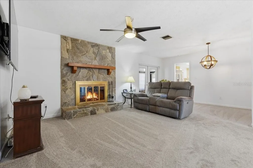 3809 Parkside Drive Valrico FL 33594