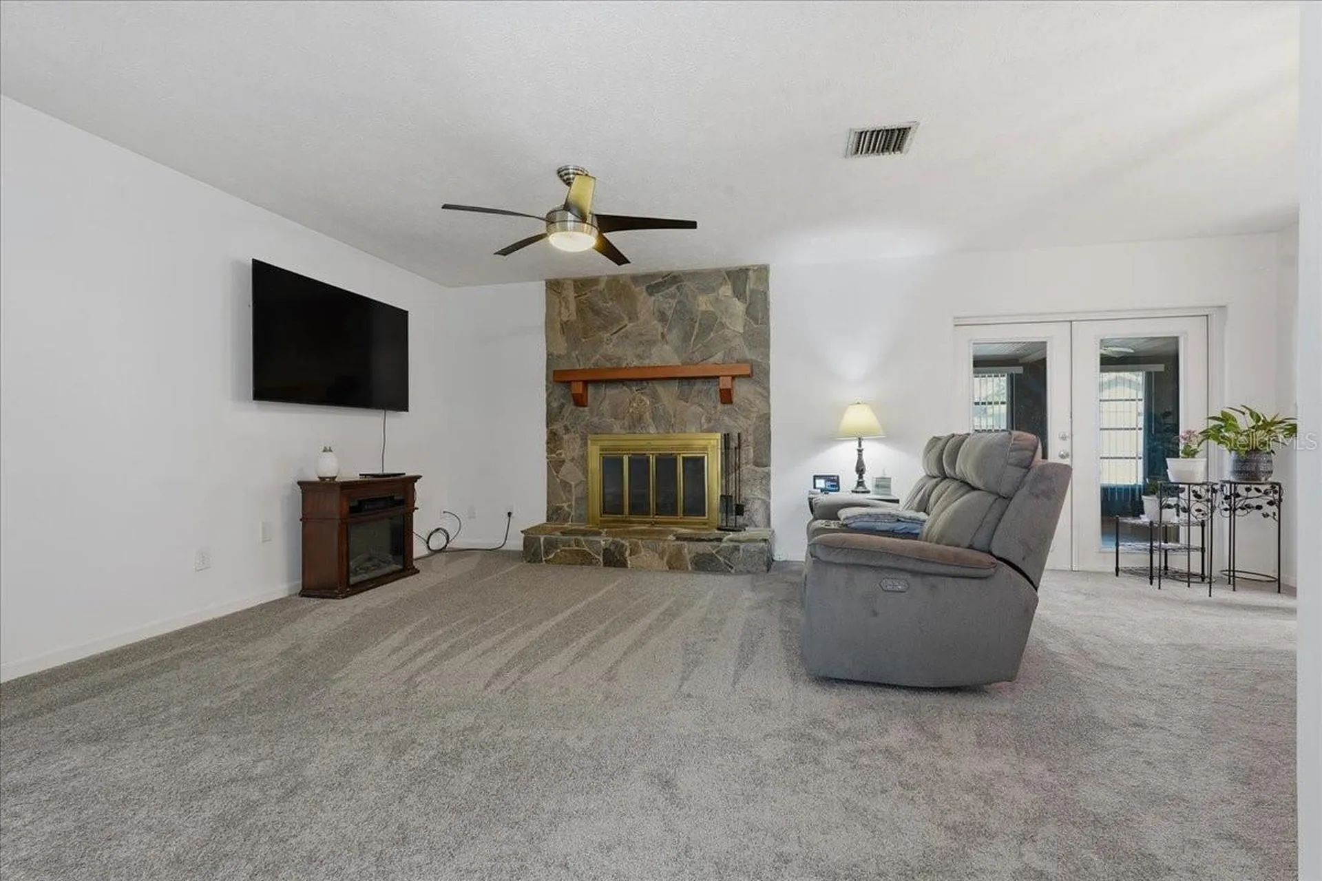 3809 Parkside Drive Valrico FL 33594