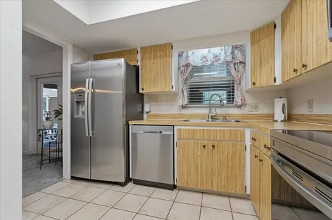 3809 Parkside Drive Valrico FL 33594