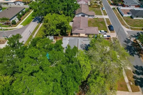 3809 Parkside Drive Valrico FL 33594
