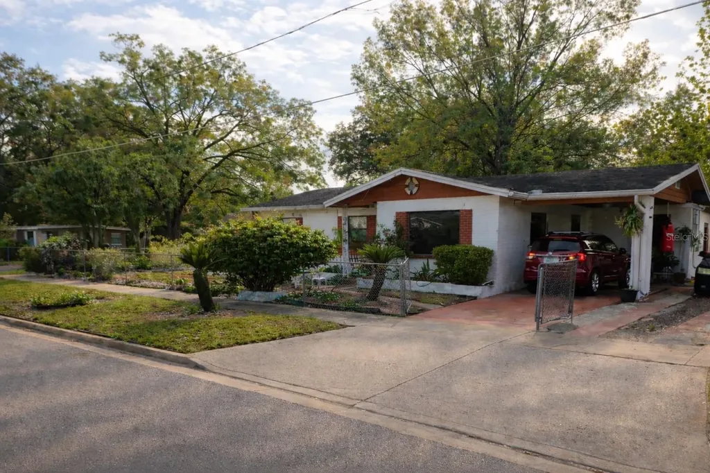 1790 Williams Manor Avenue Orlando FL 32811