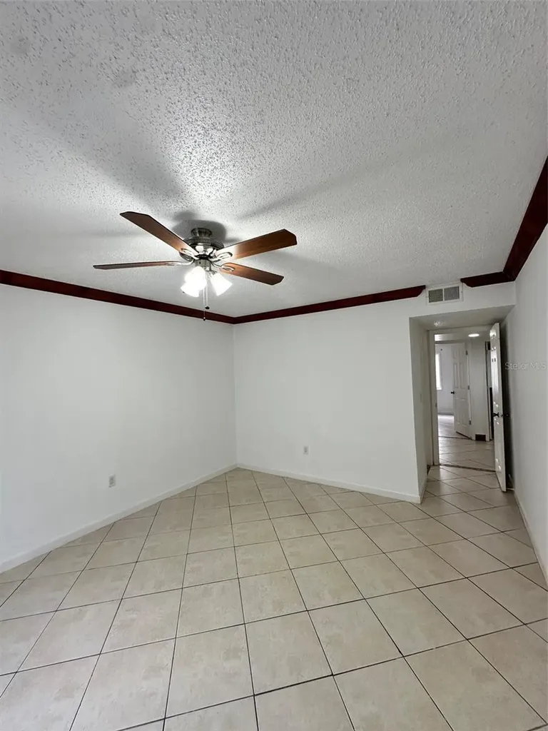 4407 S Semoran Boulevard Orlando FL 32822