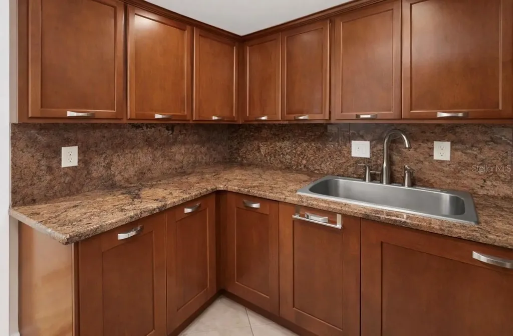 4407 S Semoran Boulevard Orlando FL 32822