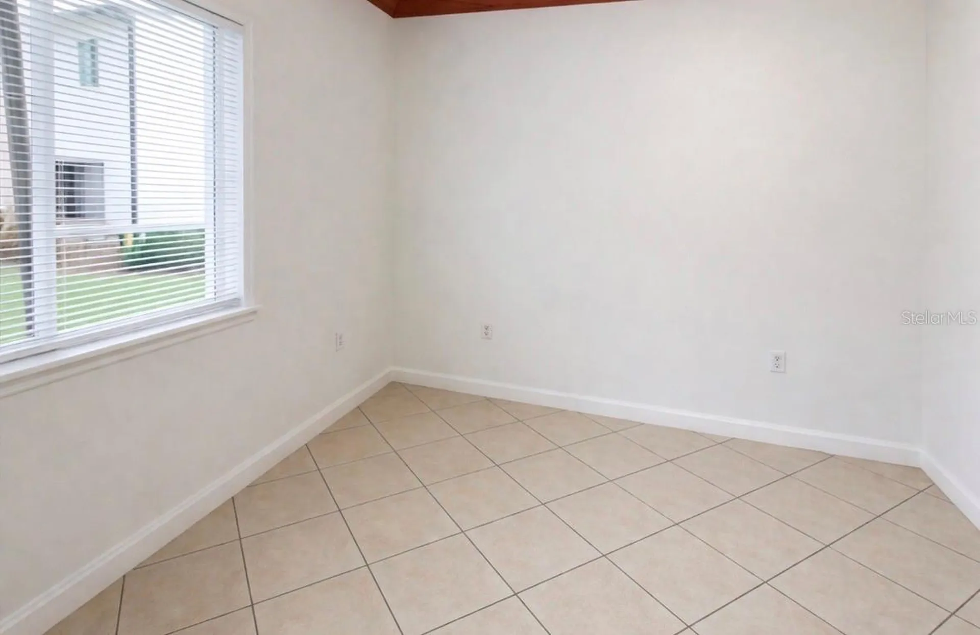 4407 S Semoran Boulevard Orlando FL 32822