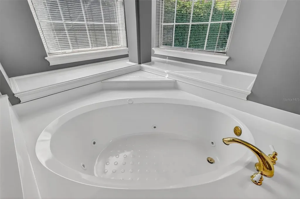 1741 Edgewater Drive Mount Dora FL 32757