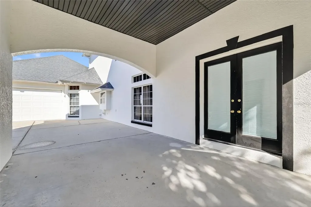 1741 Edgewater Drive Mount Dora FL 32757