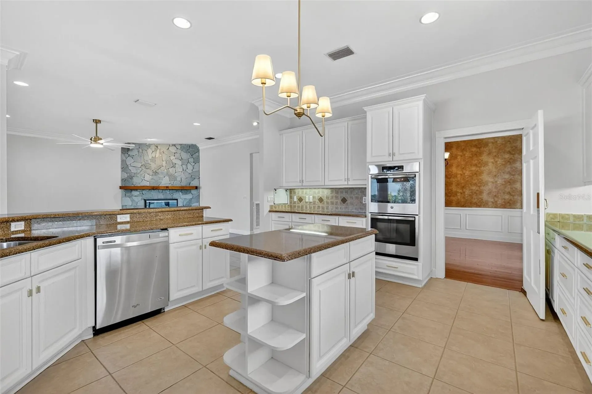 1741 Edgewater Drive Mount Dora FL 32757