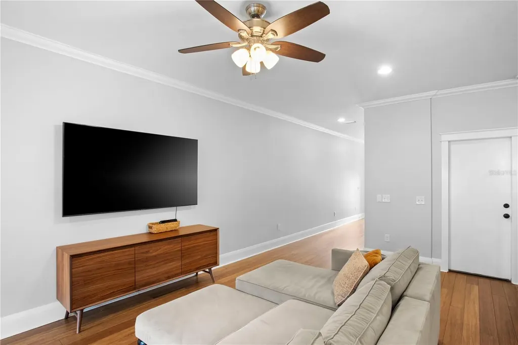 117 W Giddens Avenue Tampa FL 33603