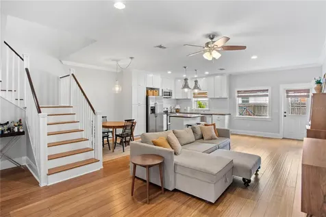117 W Giddens Avenue Tampa FL 33603
