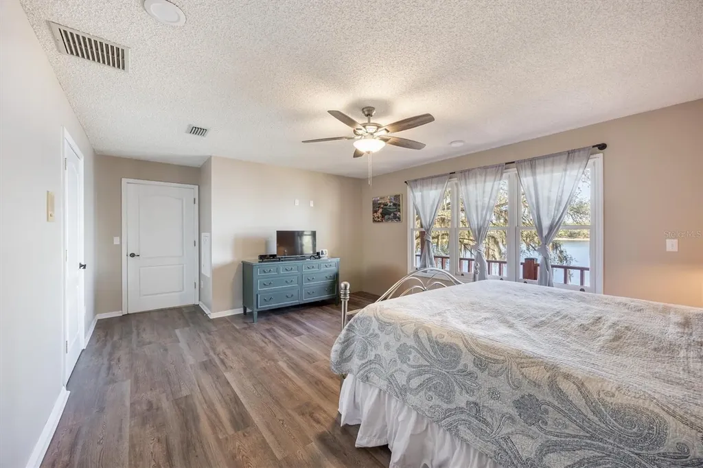 111 Kirby Trail Melrose FL 32666