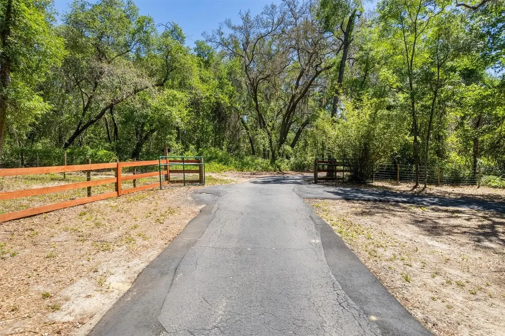 111 Kirby Trail Melrose FL 32666