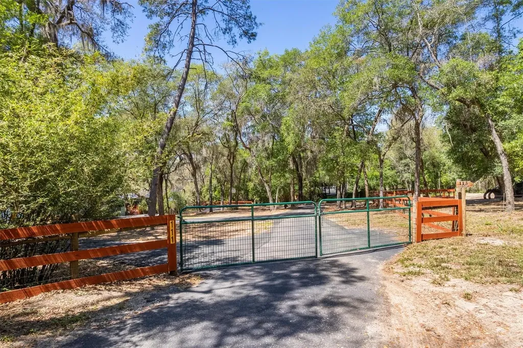 111 Kirby Trail Melrose FL 32666