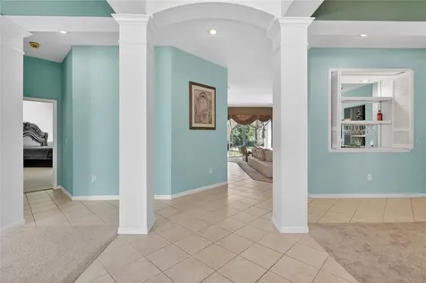10206 Shadow Branch Drive Tampa FL 33647