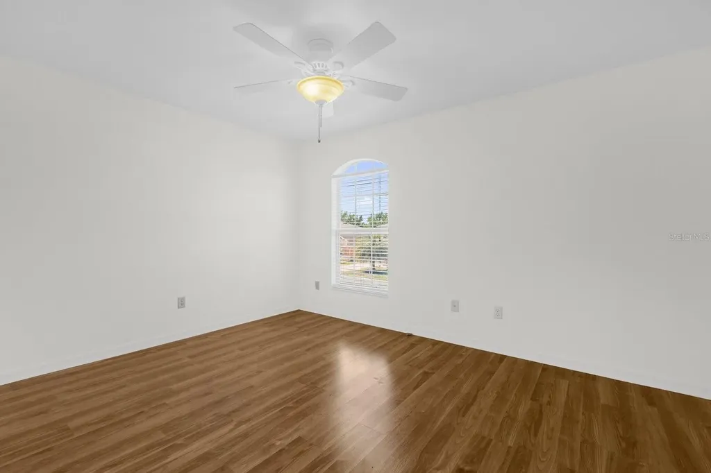 5090 NE 122nd Boulevard Oxford FL 34484