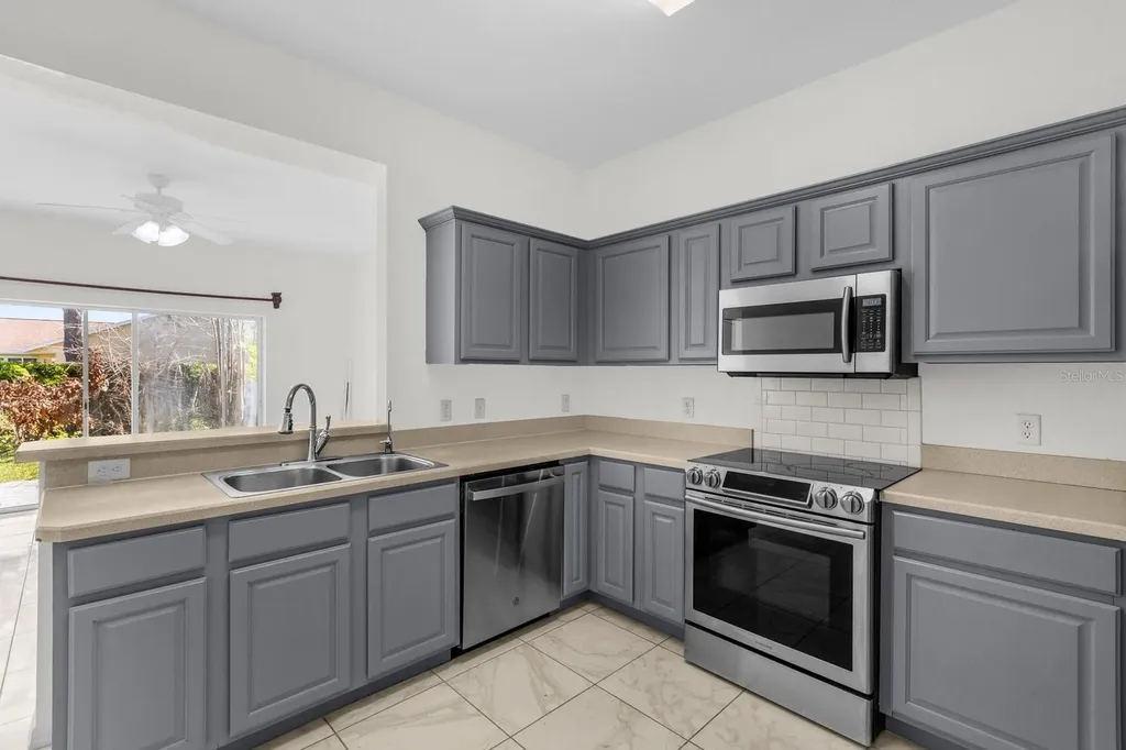 5090 NE 122nd Boulevard Oxford FL 34484